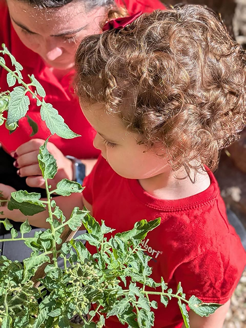 La educación medioambiental no debería comenzar cuando los niños son mayores.